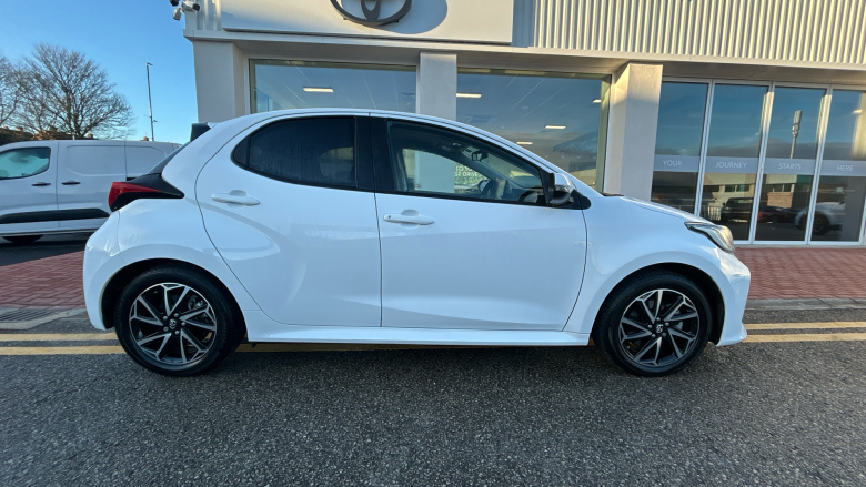 Toyota Yaris 1.5 Hybrid Design 5dr CVT Hybrid Hatchback